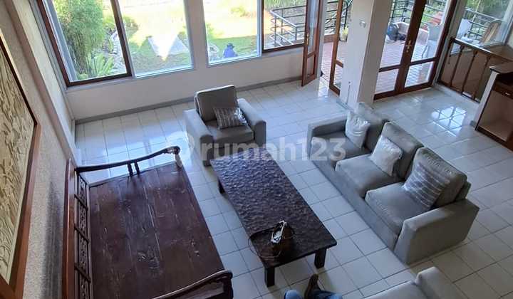 Sewa Rumah 3 Lantai Luas Furnish di Cluster Cipaku Indah Bandung