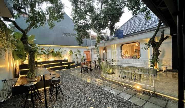 Strategic Business Space for Rent in Tubagus Ismail, Dago Wing, Bandung