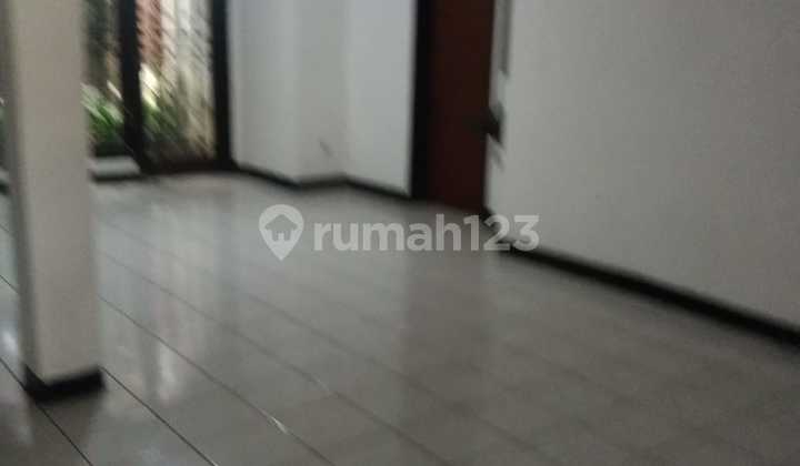 Sewa Rumah Strategis di dekat Tol Pasteur Bandung 2
