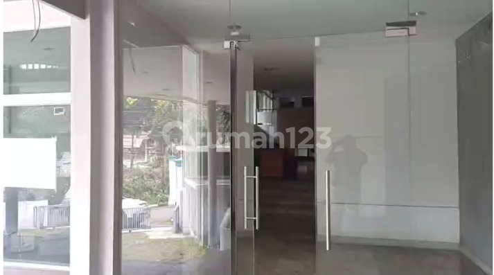 Sewa/Jual Rumah Usaha/Gedung/Kantor di Mainroad Sutami Bandung