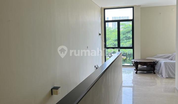 WTS / Dijual Cepat Rumah Elit, Super Bagus, dan Sangat Siap Huni di Nava Park Cluster Lancewood, BSD City. Cisauk, Tangerang, Banten