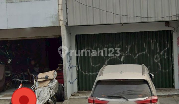 For Sale / Quick Sale Ready-to-Use Shop House on Ir. H. Juanda Street, Ciputat 2