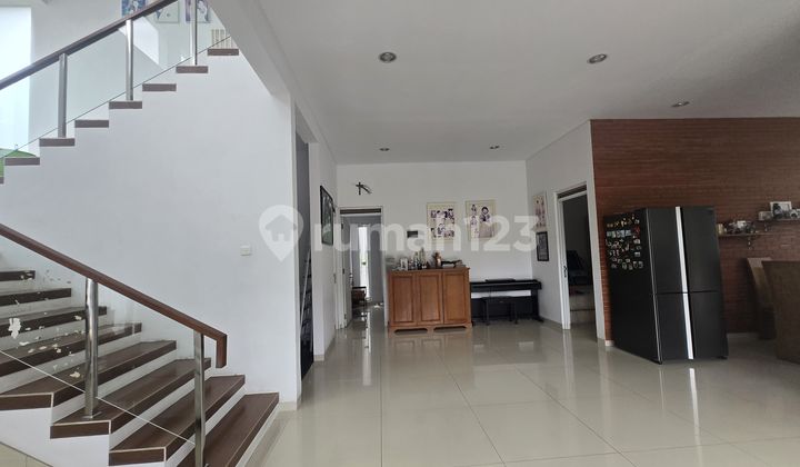 Wts / Dijual Cepat 2 Rumah Villa di Dago Pakar, Bandung