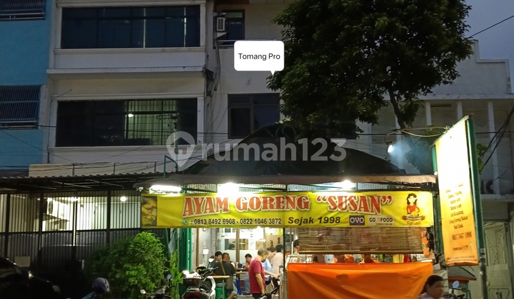 Quick Sale Nice 4-Story Shop House by Pejagalan Road, 3-Car Road, Land Size 300 M2, West Jakarta Quick Sale Nice 4-Story Shop House by Pejagalan Road, 3-Car Road, Land Size 300 M2, West Jakarta