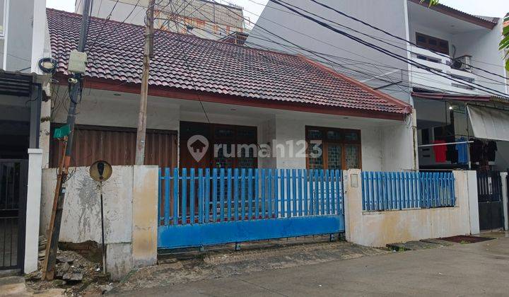 Jual Cepat Rumah 1 1 2 Lt, SHM 185 M2 11x17 , Tomang, Jakarta Barat 2