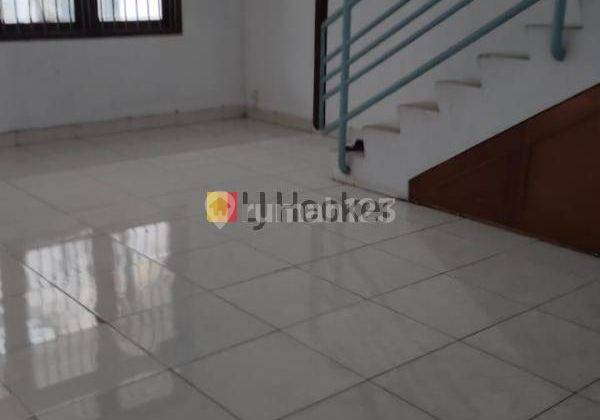 Rumah 2 Lantai di Raffles Hills Cibubur  2