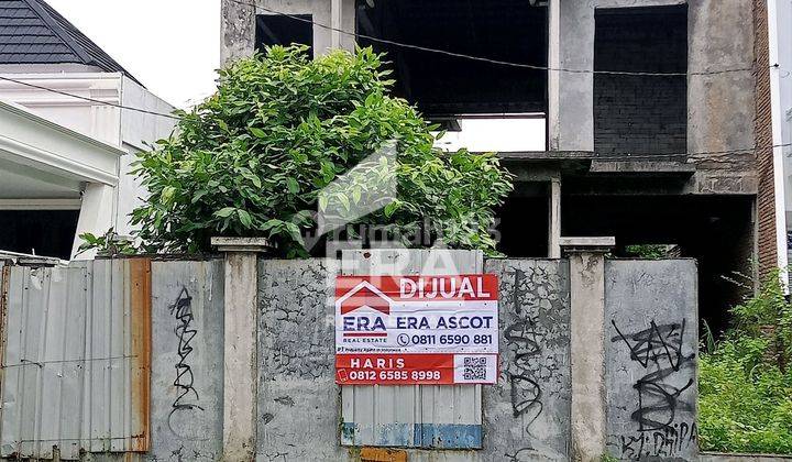 Lokasi di dominasi oleh rumah2 besar dan mewah. bebas banjir 1