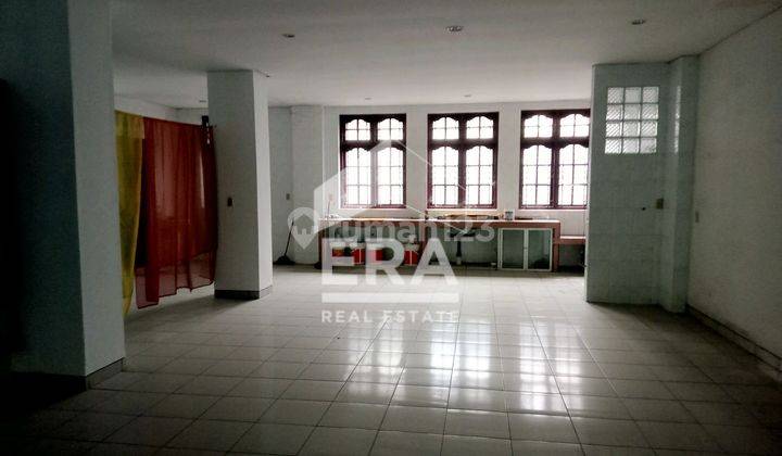 lokasi di pusat kota, cocok utk show room, kantor dan usaha lainnya 2