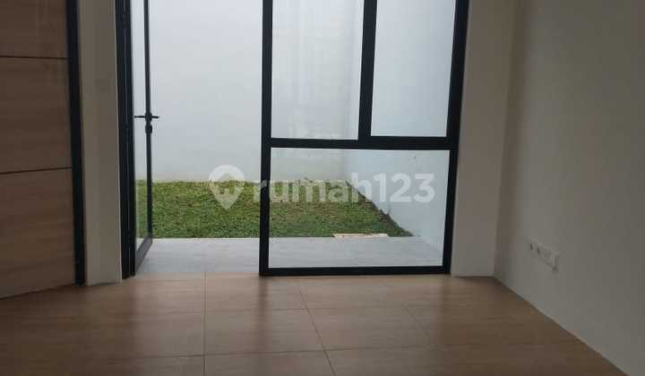 J Disewakan Rumah	 Cendana Cove Karawaci 5.5 x 15 1