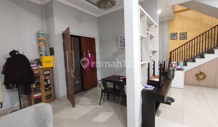 P Fl Dijual Rumah Rapi Dan Siap Huni 9x15 Taman Semanan Indah  2