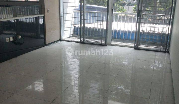 P Fl Dijual Rumah 8x18 Semi Furnish Daan Mogot Baru Jakarta Barat 1