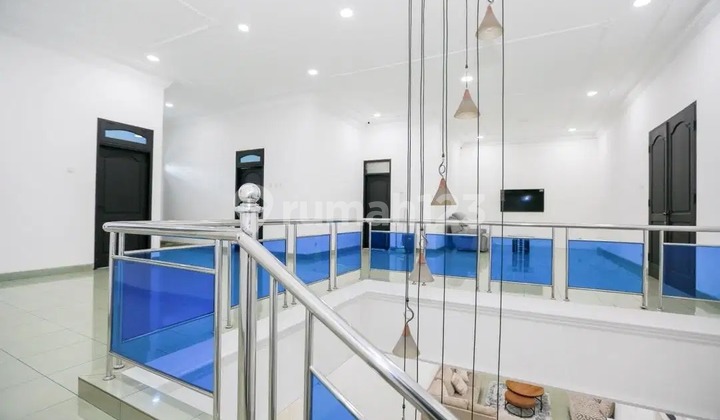 An 9 Disewa Rumah 2 Lantai di Srengseng, Kembangan 2