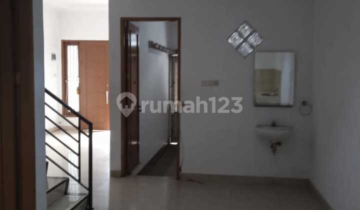For Rent 1 House Tomang West Jakarta Unfurnished