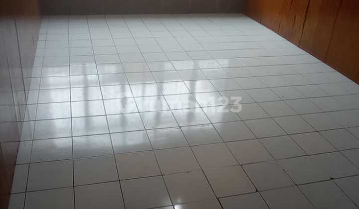 An 18 Dijual Ruko 3,5 Lantai di Peta Selatan Indah