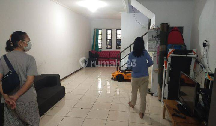 J Dijual Rumah 2 Lantai di Puri Semanan, Jakarta Barat 1