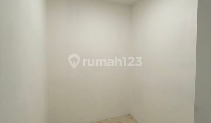 An 12 di Jual Rumah Baru!!! 2½ Lantai di Metland Puri 2