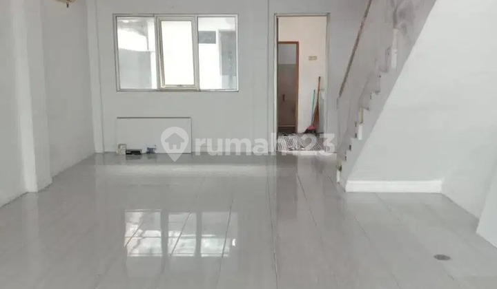 An 2 Disewa Ruko 2 Lantai di Jl. Bang Pitung, Kebon Jeruk An 2 Disewa Ruko 2 Lantai di Jl. Bang Pitung, Kebon Jeruk