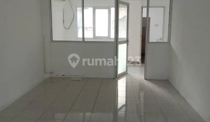 An 11 Rented Shop House in Kebon Jeruk, West Jakarta An 11 Rented Shop House in Kebon Jeruk, West Jakarta