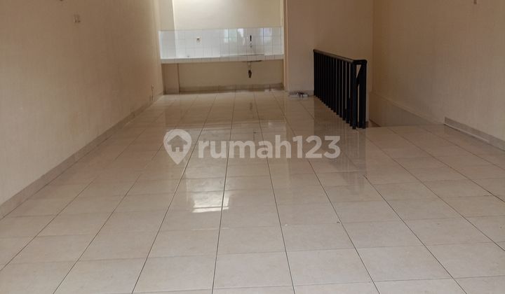 For Rent: Modern Shop House at Paramount Market Gading Serpong, 26 Units Available.