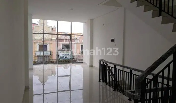 An 20 Disewa Ruko Pasar Modern BSD Serpong, Tangerang Selatan