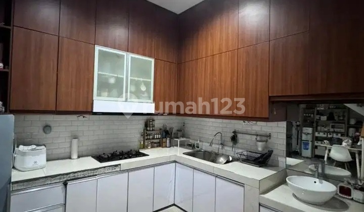 For Sale: 14 2.5-Story Houses in Puri Beta 2, Ciledug 2