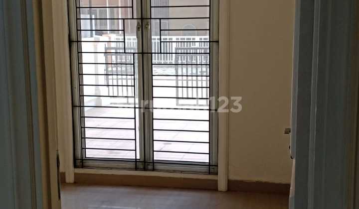 An 28 Sewa Rumah!!! 2 Lantai Duta Garden An 28 Sewa Rumah!!! 2 Lantai Duta Garden