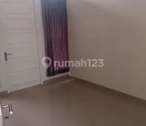 For Sale at Victoria Park Residence, Unit 6 2