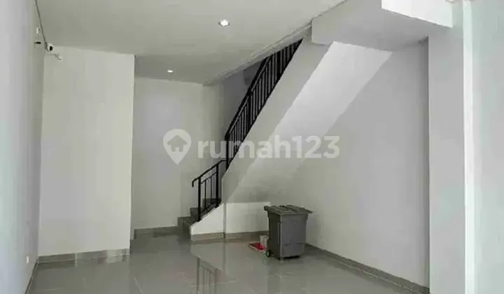 An 23 di Sewakan Ruko 3 Lantai di Gading Serpong