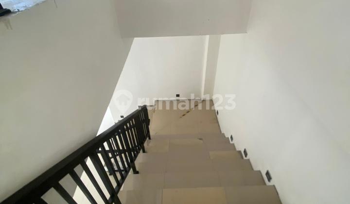 An 29 Disewa 2 Ruko Gandeng Food City Green Lake City