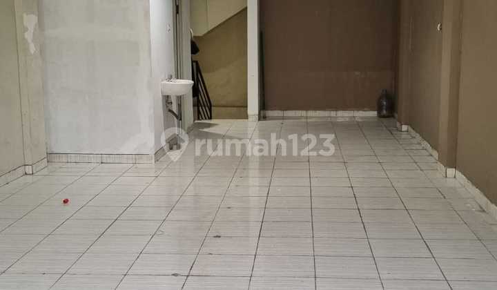 An 14 For Sale 3 Attached Shops with SHM - Below Market Price An 14 For Sale 3 Attached Shops with SHM - Below Market Price