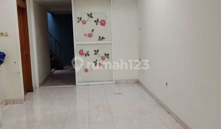 For Sale: 25 Houses in Green Garden Block H5, Size 6X18