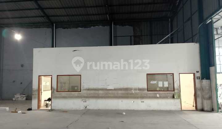 P Yyn For Rent Warehouse LB 1,750 M2 Ready to Use in North Kapuk