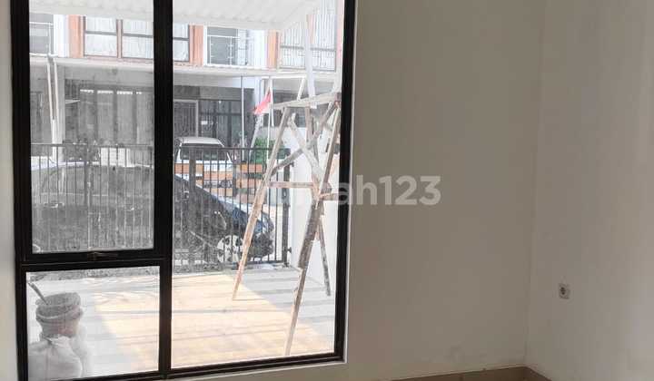 Rumah Baru Siap Huni di Cluster Clematis Metland Puri 2