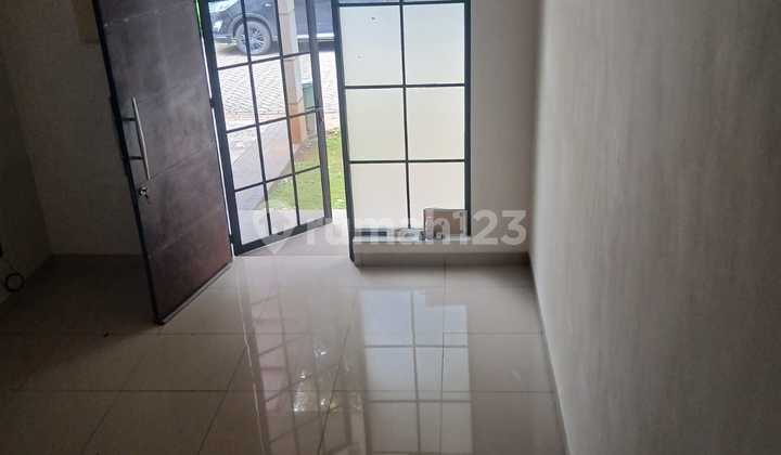 For Rent: Green Village House in Cipondoh 2