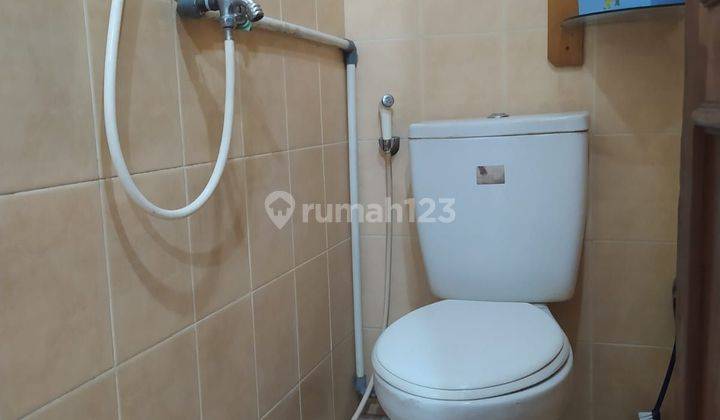 Dijual Rumah Hook. 2 Lantai Hook Aman Dari Banjir Parkiran Luas 2