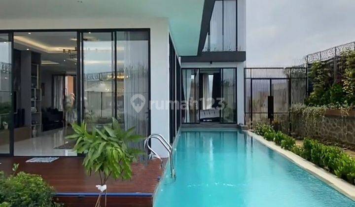 Rumah semi villa full furnished ada kolam renang dago bandung 1