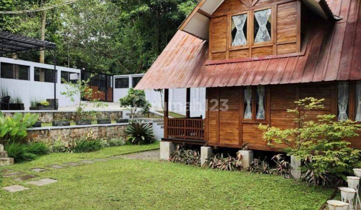 Rumah villa ada kolam renang bandung utara 2