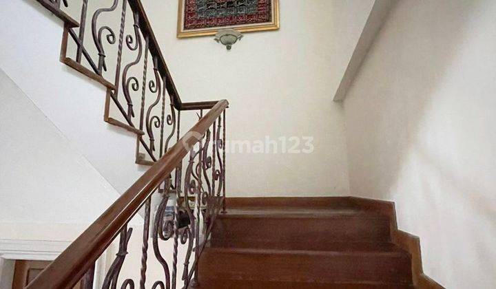 Rumah Mewah Komplek Alamanda Tubagus Ismail Dago Bandung Utara 2