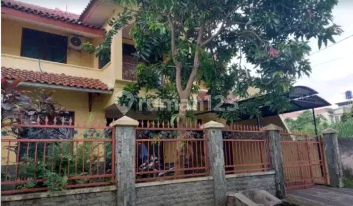 For sale. Biliymoon house, Pondok Kelapa, East Jakarta.