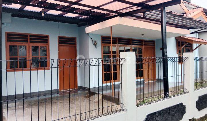 Dijual rumah pondok bambu jakarta timur 1