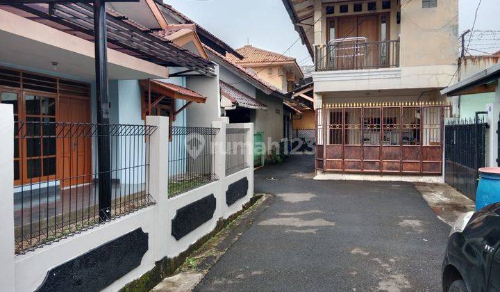 Dijual rumah pondok bambu jakarta timur 2