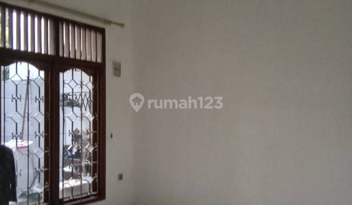 Disewa rumah semi furnish Pondok kelapa Jakarta timur 2