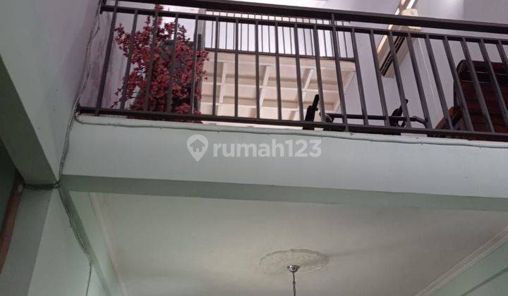 Dijual rumah komplek lubang buaya Jakarta timur 2