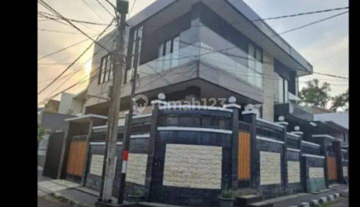 Dijual Rumah Dengan Fasilitas Kolam Renang Pondok Kelapa Jakarta Timur 1