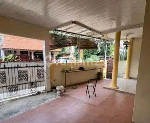 For Rent: House Suitable for Business in Perumnas Klender, East Jakarta.