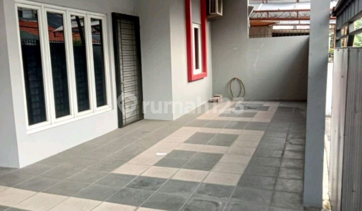 Disewa Rumah Carpor .bisa 3 Mobil Duren Sawit Jakarta Timur