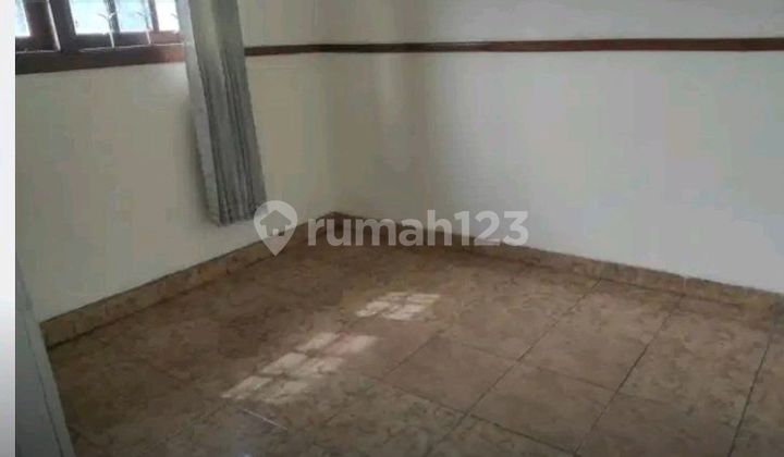 For Rent: House Suitable for Coffee Shop Business, East Jakarta