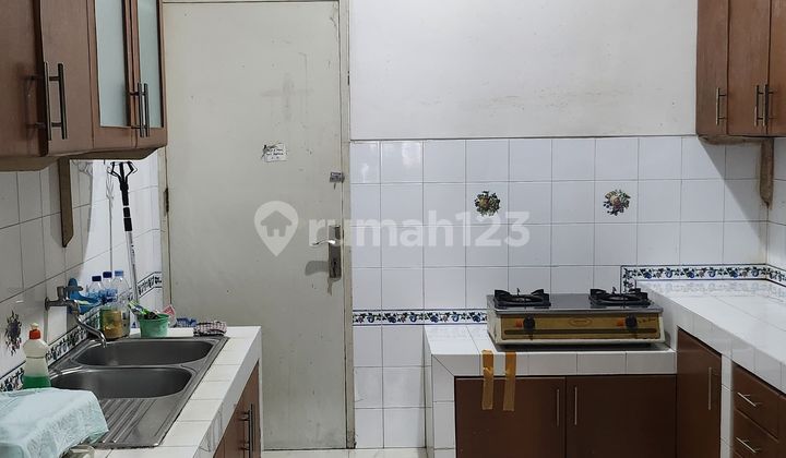 For Sale 2 1/2 Story Renovated House, Affordable in Grawisa Petamburan Complex 2