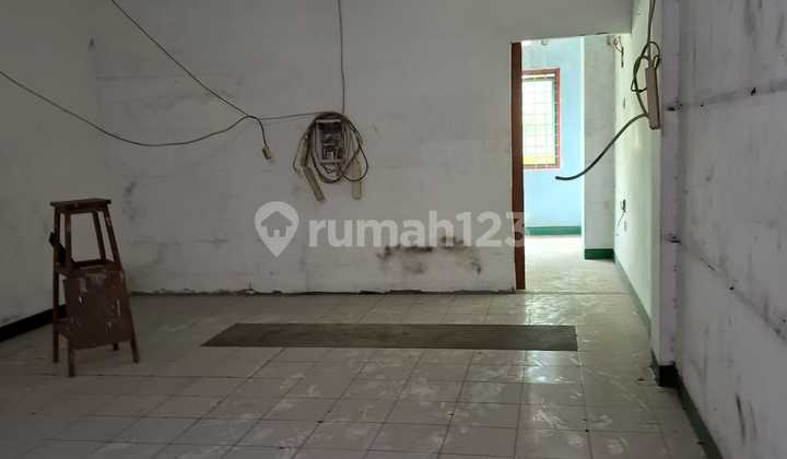 Dijual Ruko 3 1/2Lt di Daan Mogot Baru, tersedia Lift Barang