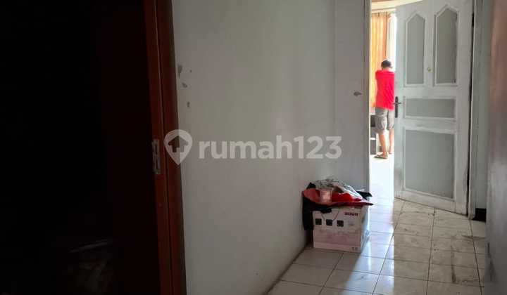 For Sale 3 1/2-Storey Shophouse in Daan Mogot Baru, Goods Lift Available 2